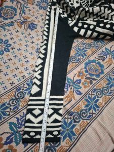 Stylish Black &amp; White Geometric Print Cardigan