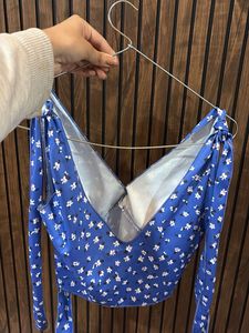 Blue Floral V-Neck Crop Top