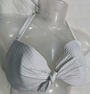 White H.M⭐Textured Bikini Top
