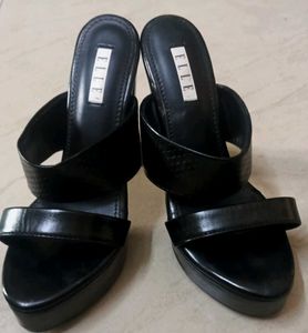 Chic Black Platform Wedge Heels