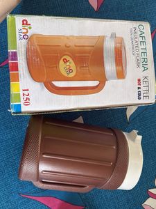 INSULATED FLASK KETTLE HOT AND COLD