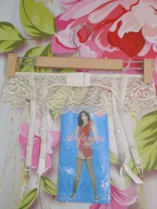 (91)Lace Garter Belt