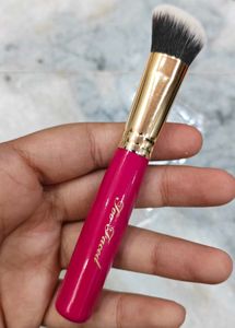 Too Faced Concealer Brush