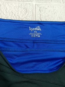 Athletic Skirt with Blue Accent Stretchy Sz 30-32