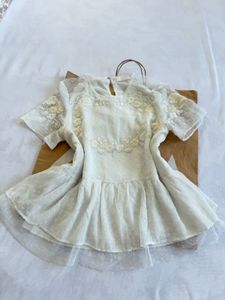 zara  White Embroidered fairy top