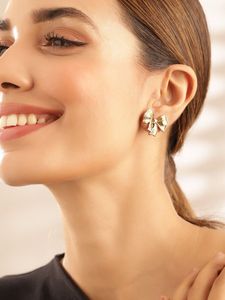 🎀Gold Tone Bow Earrings🎀
