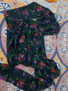Chic Floral Print Puff Sleeve Top