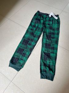 NEW WITH TAG 🏷️ Old Navy Plaid Lounge Pants