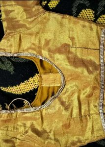 Embroidered Saree With Pot Motifs