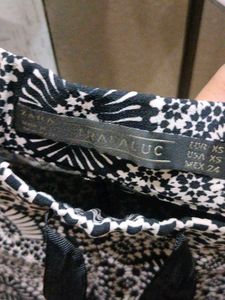 Patterned Short Style Skirt