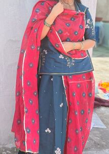 Elegant Teal Kurta Set with Red Dupatta