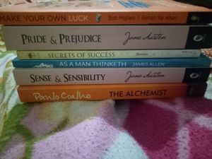 Exclusive books + freebie