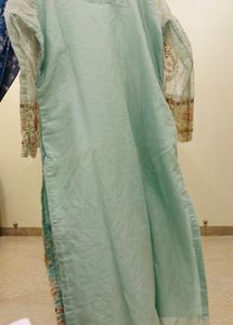 Beautifully Pakistani Embellished Kurta set