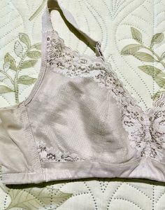 Comfortable Lace Trim Bra