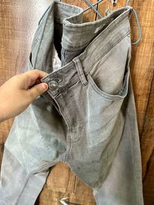 Zudio Relaxed Skinny Fit Grey Jeans