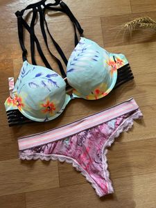 Victoria Secret bra