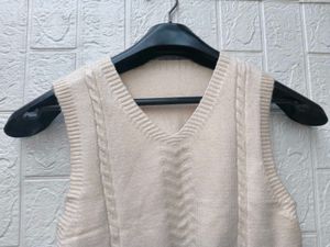 New with tag Korean Cream Cable Knit V-Neck Vest