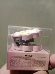 Cute Daisy Stapler from Miniso