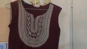 Embroidered Sleeveless Kurta