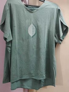 Cute Leaf Print V-Neck T-Shirt