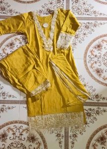 🌼Mustard Yellow Embroidered Kurta Set🌼