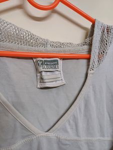Sweatshirt With Netted Hoodie