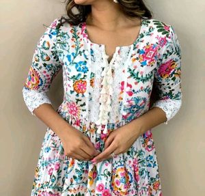 White Floral Kurta Set..!!😍