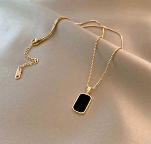 Chain pendent