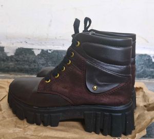 Stylish Women's Boots