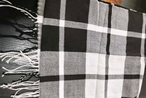 🖤🤍 Classic Checkered Winter Scarf 🤍🖤