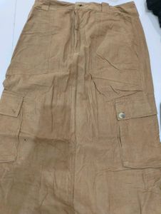 major price drop 📉Beige Straight Fit Skirt