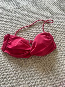 Chic Red Bikini Top