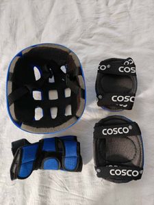 Cosco Junior Defender Skating Set