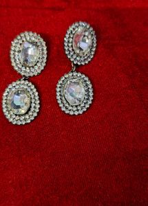 Elegant Crystal Necklace &amp; Earring Set