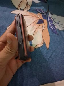 Samsung Flip Phone - Classic Black