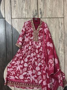 Beautiful Pink Floral Kurta Set
