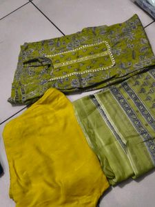 Green Floral Kurta Set with Yellow Bottom
