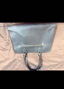Stylish Black Handbag