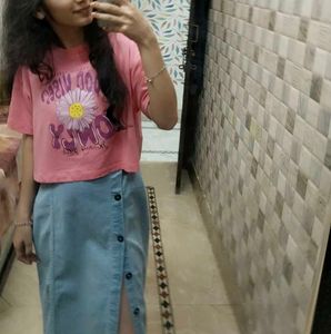 SHEIN Pink Graphic Crop Top