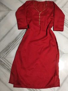 Elegant Red Kurta with Gold Embellishments