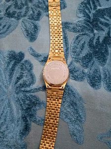 Elegant Gold Tone hmt Quartz
