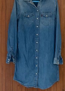 Levi's Women's Western Style Button-Down Longline