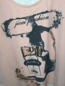 Chic Peach Graphic Print Top