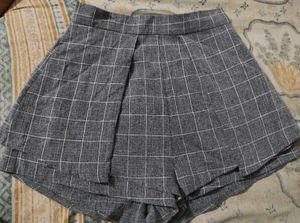 Korean Style High-Waist Checkered Pleated Shorts