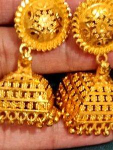 Exquisite Gold Jhumka Earrings