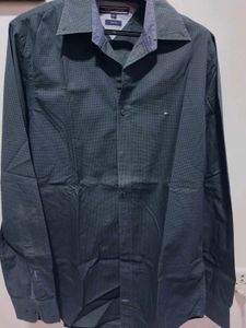 Tommy Hilfiger Men's Classic Fit Shirt 40 inch