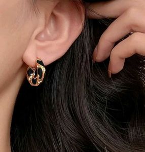 Chic Gold &amp; Black Hoop Earrings