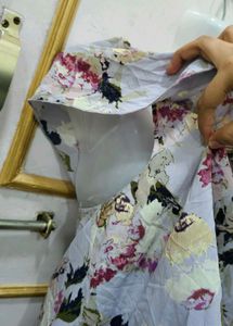 plus size .Chic Floral Off-Shoulder Top