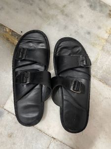 Black Pure  Leather Sandals its soft sole