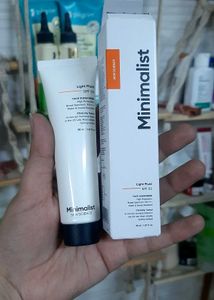 Minimalist Light Fluid Sunscreen🌞